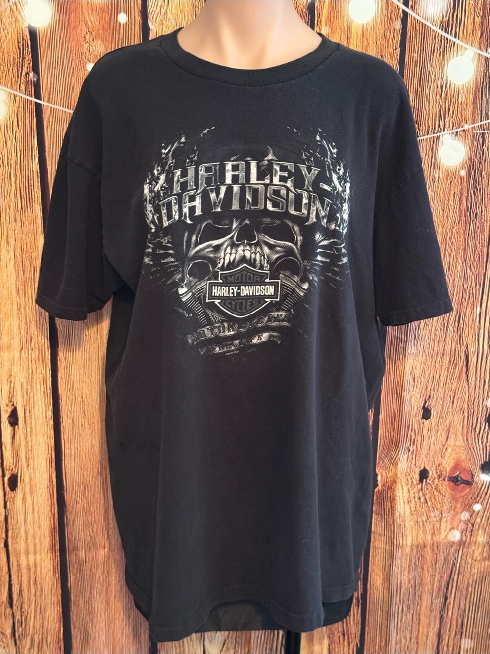 Harley-Davidson Short Sleeve Tee with Charcoal Skull Graphic Maui HI